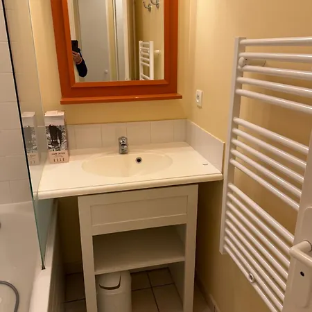 T2 En Rez De Jardin Terrasse Face 4 Personnes