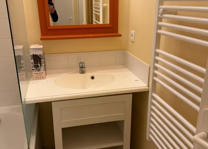 T2 En Rez De Jardin Terrasse Face 4 Personnes